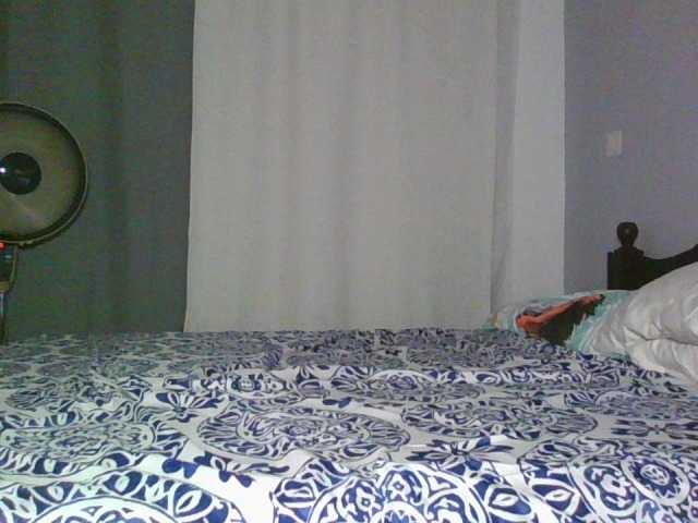 FloraMami live cam on BongaCams