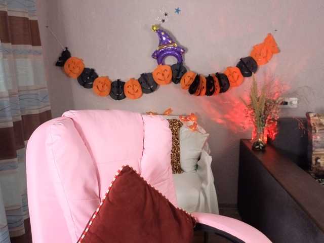 AvaQueen live cam on BongaCams