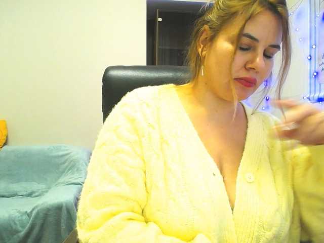 AvaQueen live cam on BongaCams