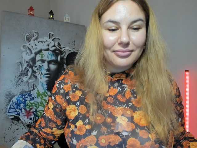 AvaQueen live cam on BongaCams
