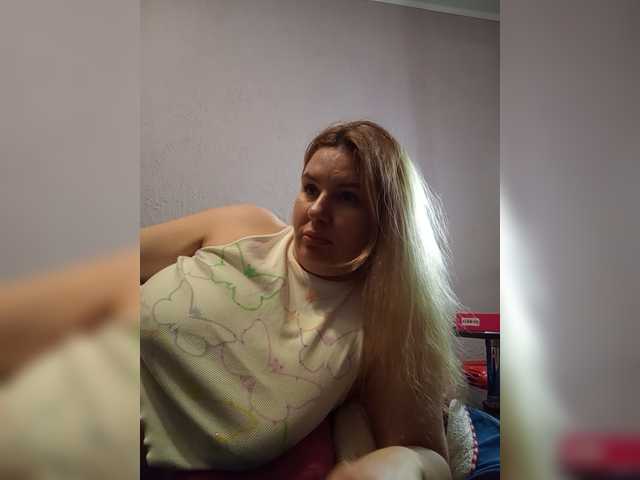 AvaQueen live cam on BongaCams