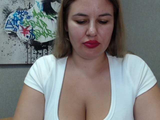 AvaQueen live cam on BongaCams