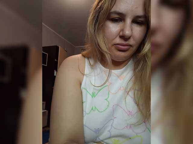 AvaQueen live cam on BongaCams