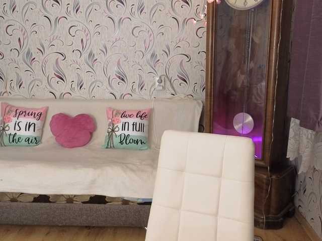 AvaQueen live cam on BongaCams