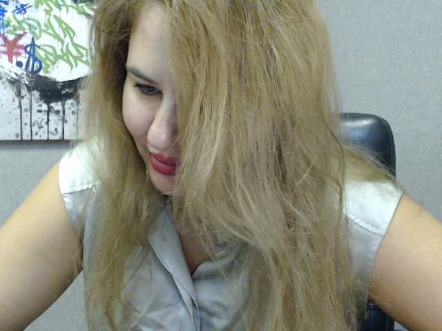 модель AvaQueen