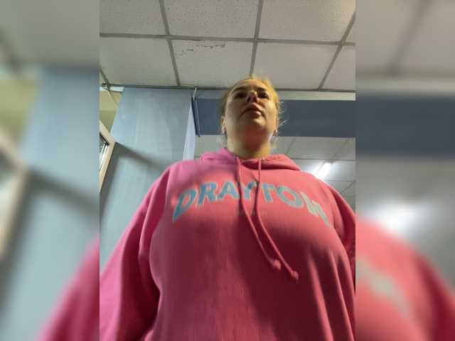 AvaQueen live cam on BongaCams