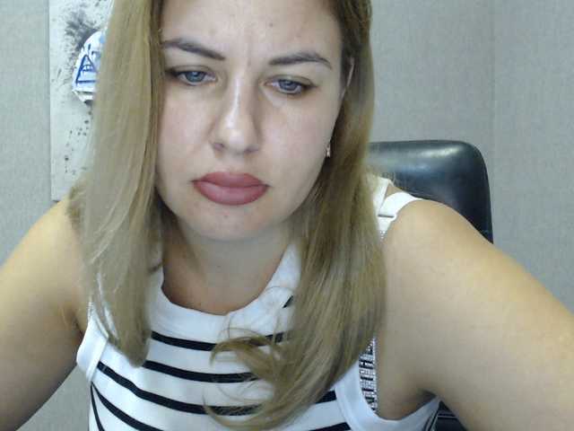 AvaQueen live cam on BongaCams