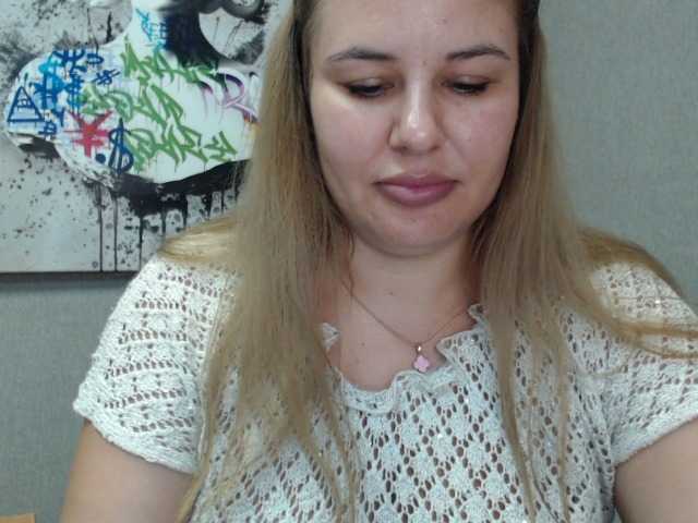 AvaQueen live cam on BongaCams