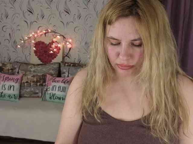 AvaQueen webcam