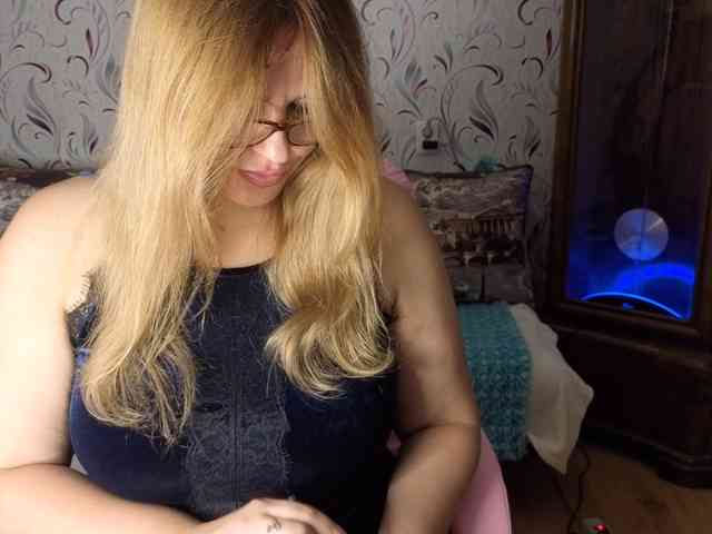 AvaQueen webcam
