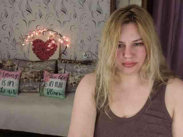 AvaQueen webcam