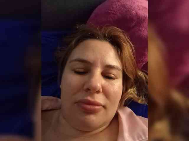 AvaQueen webcam