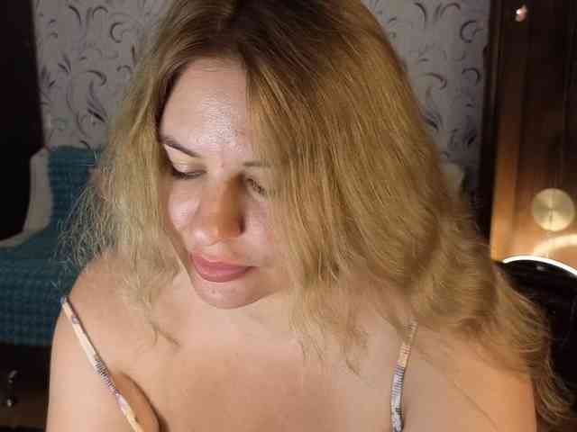 AvaQueen webcam
