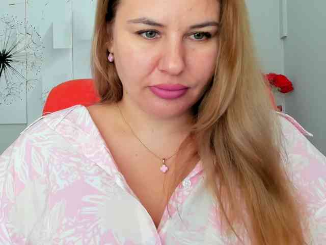 AvaQueen webcam