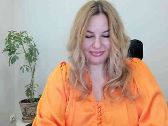AvaQueen webcam