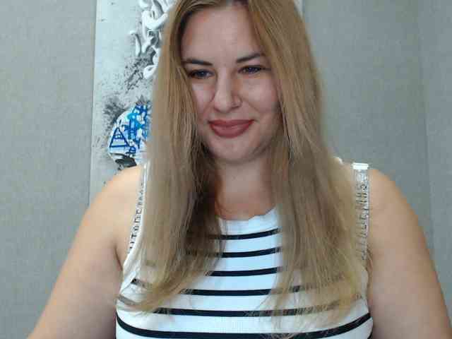 AvaQueen webcam
