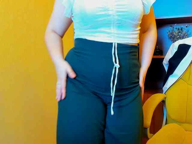 AvaQueen webcam