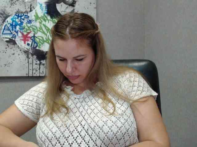 AvaQueen webcam