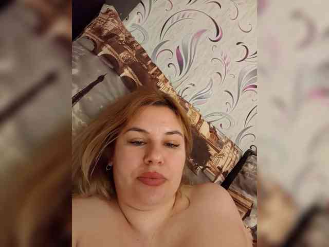 AvaQueen webcam