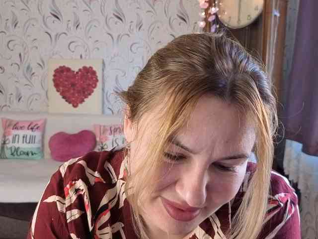 AvaQueen webcam