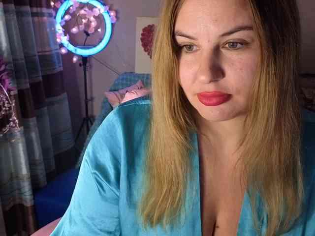 AvaQueen webcam