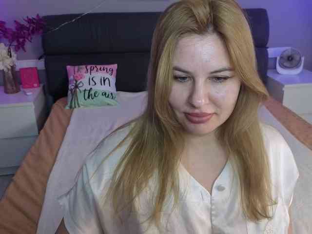 AvaQueen webcam