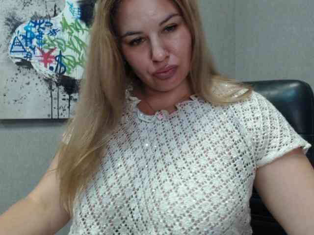 AvaQueen webcam