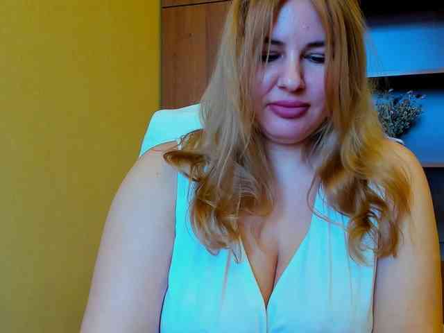 AvaQueen webcam