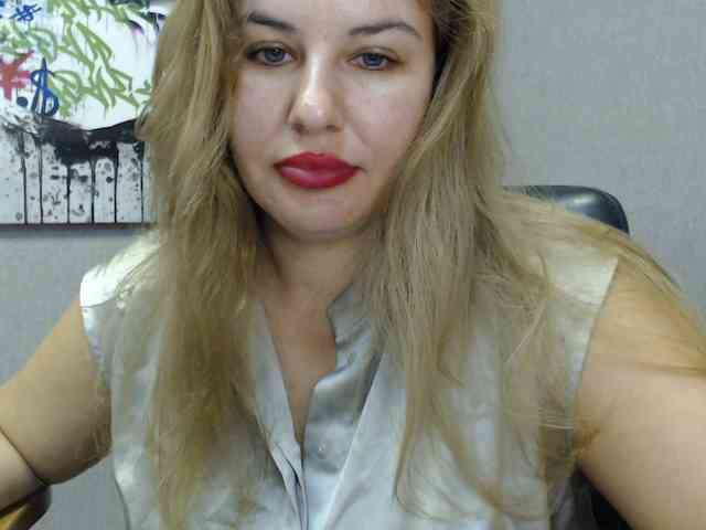 AvaQueen webcam