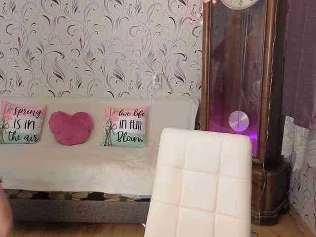 AvaQueen Live Webcam on BongaCams