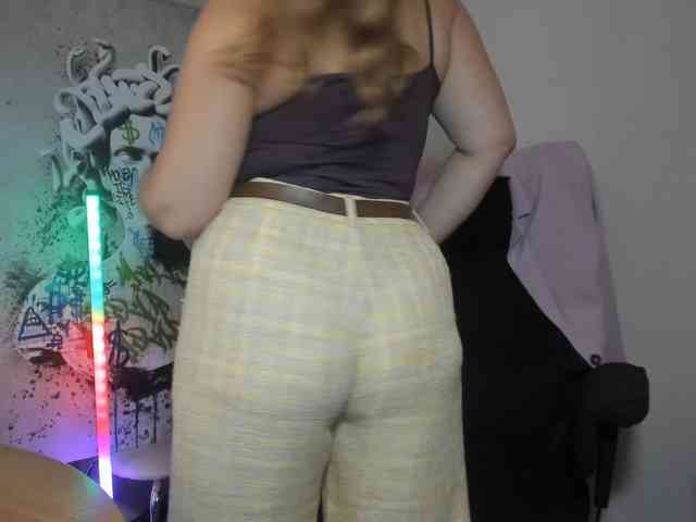 AvaQueen webcam