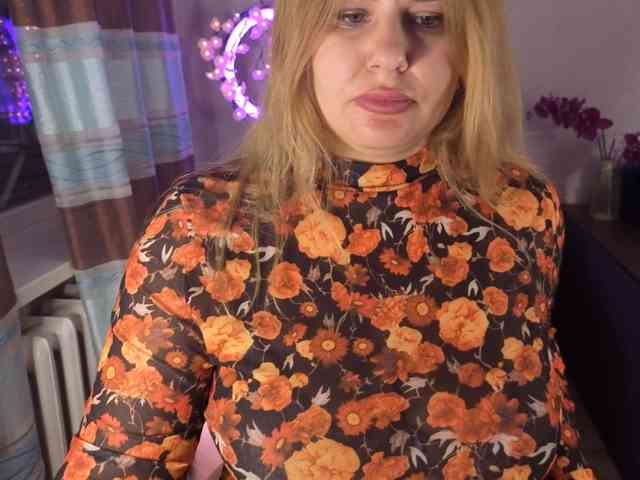 AvaQueen webcam