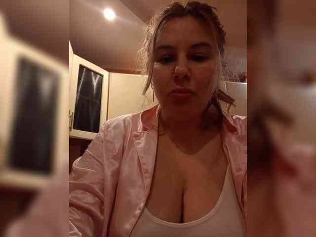 AvaQueen webcam