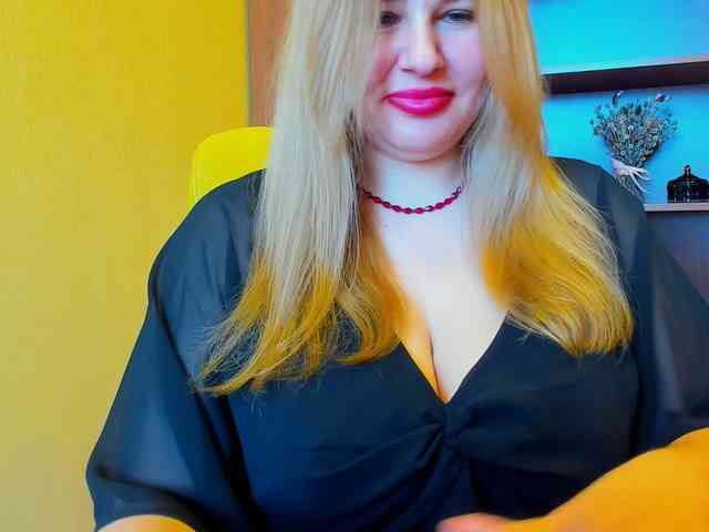 AvaQueen webcam