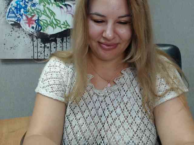 AvaQueen webcam