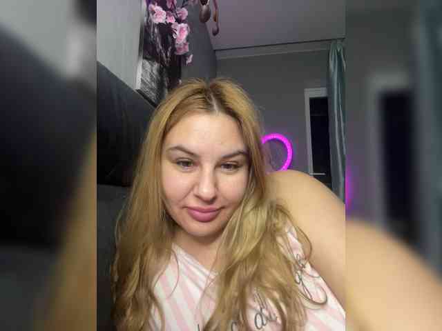 AvaQueen webcam