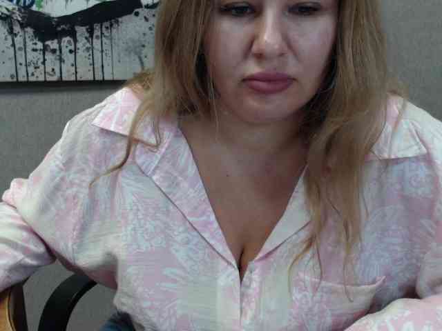 AvaQueen webcam
