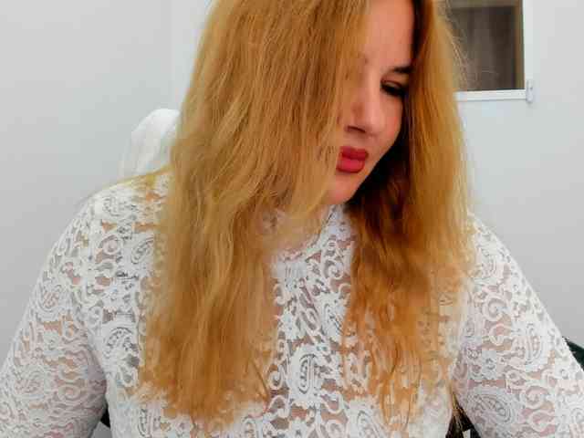 AvaQueen webcam