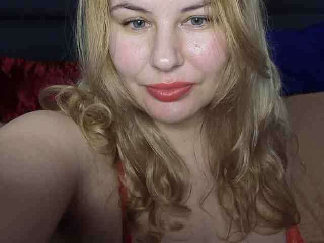 AvaQueen webcam