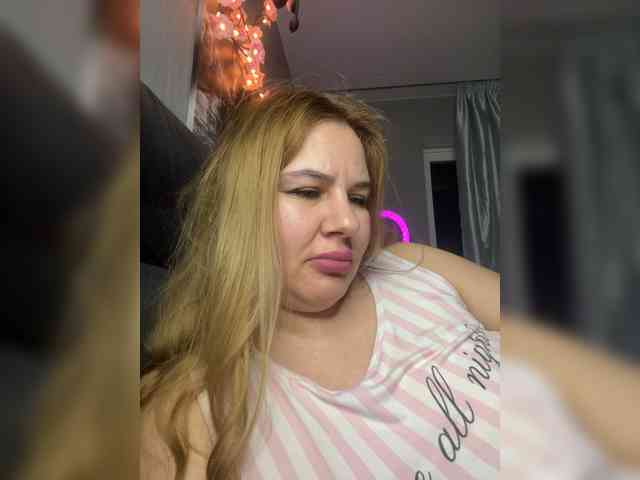 AvaQueen webcam
