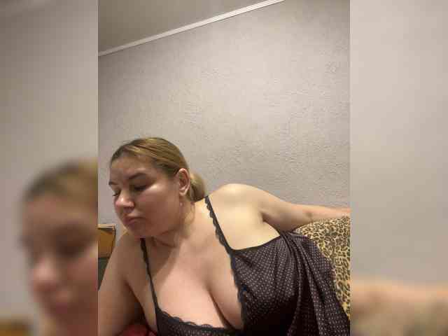 AvaQueen webcam
