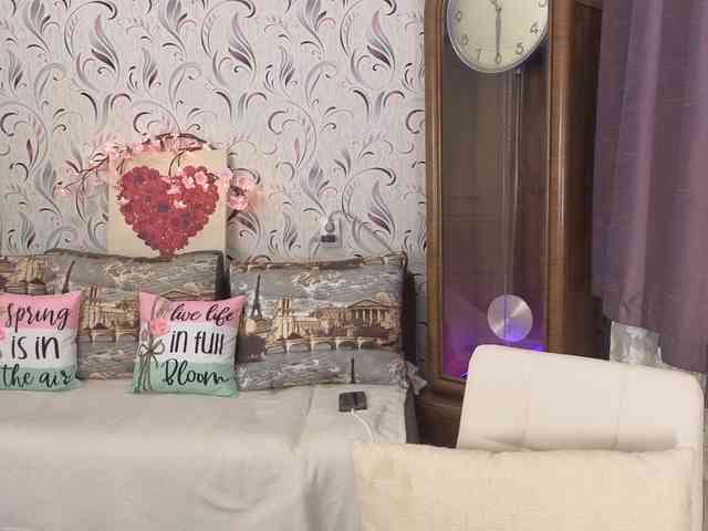 AvaQueen webcam