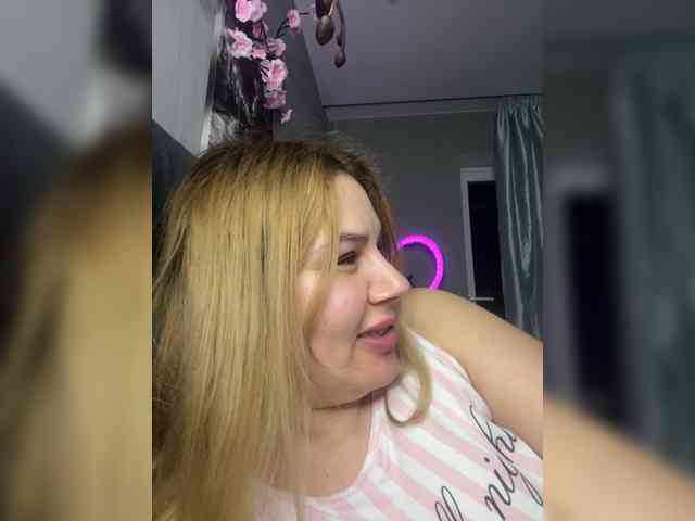 AvaQueen webcam