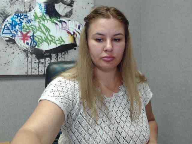 AvaQueen webcam