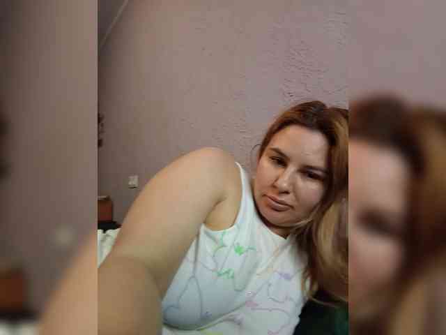 AvaQueen webcam