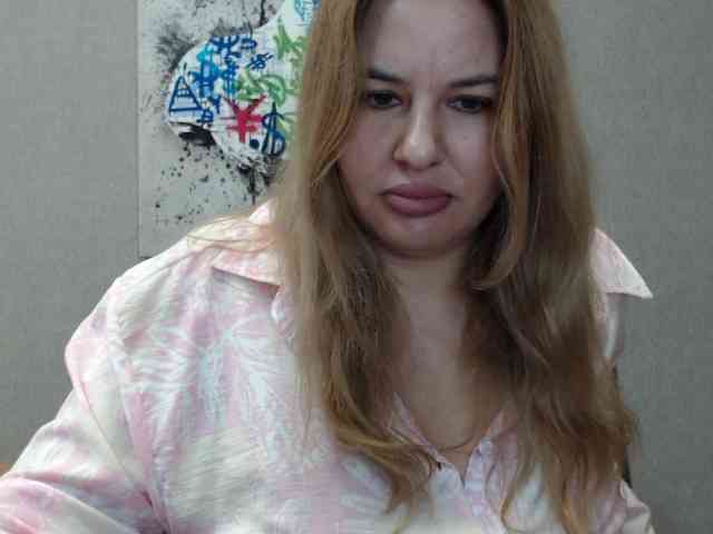 AvaQueen webcam