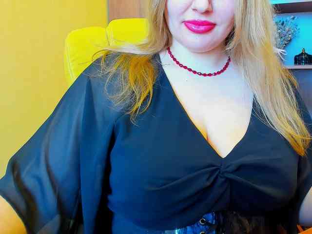 AvaQueen webcam