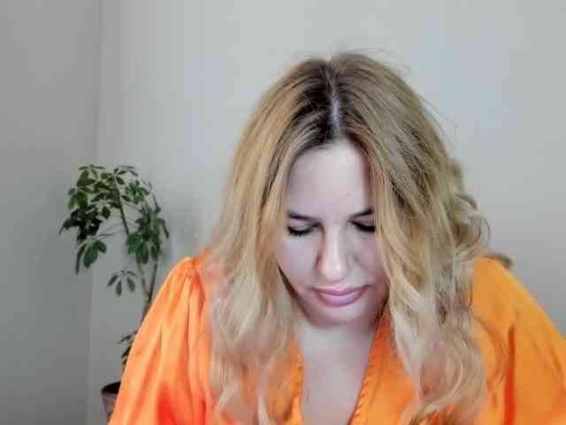 AvaQueen webcam