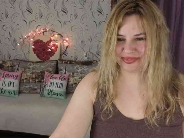 AvaQueen webcam