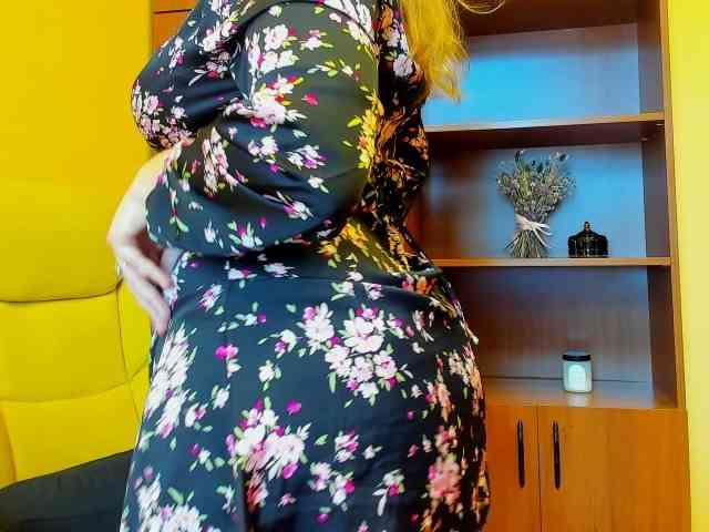AvaQueen webcam